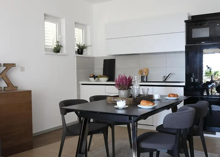 Pegasus & 马卡尔斯卡